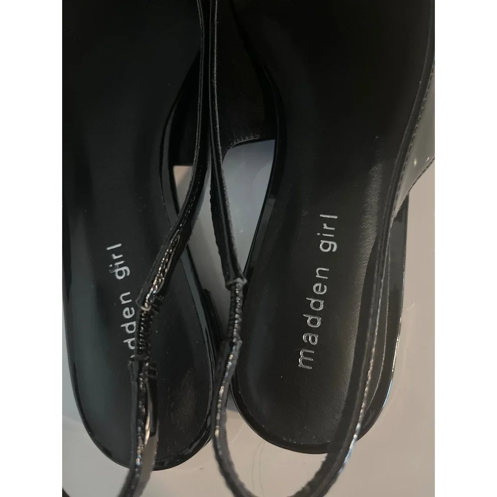 Madden Girl Delaneyy Black Patent Pointed Toe Slingback Flats Shoes Size 10M